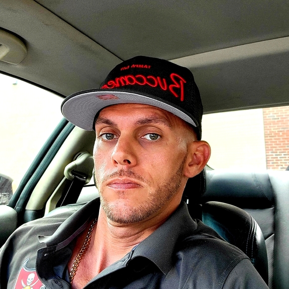 Meet your Posher, Chris - Picture 1 of 1